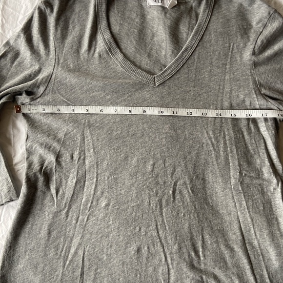 Wilt 3/4 Sleeve V-Neck Shirttail Tee w/Raw Hem Top - Picture 6 of 9